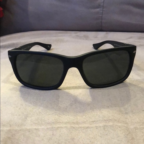persol matte black